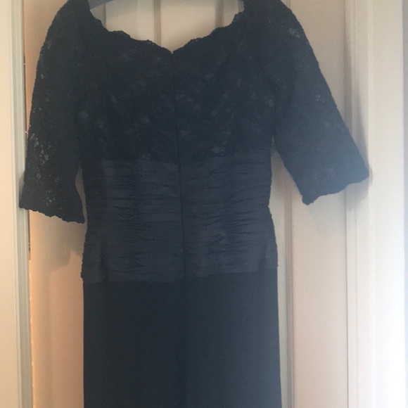 Kevan Hall Black gown - Picture 3 of 4